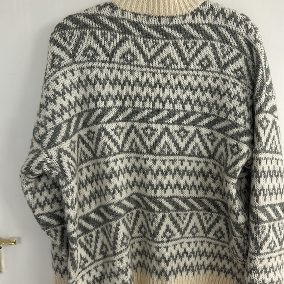 Aerie sweater - Picture 5 of 6